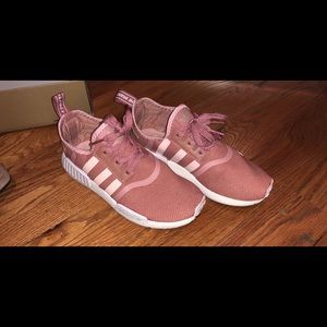 7 1/2 Rose gold adidas